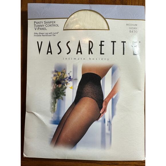 VASSARETTE Ivory Panty Shaper Tummy Control V-Panel Hosiery SZ M A100308 - Picture 1 of 2